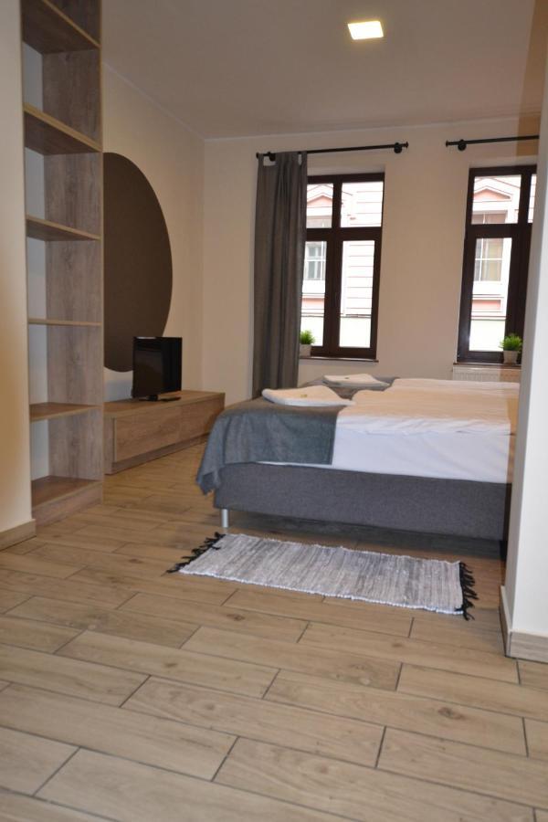 Sleepwell Apartments Legnica Luaran gambar